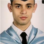 Maestro de Educación Especial con la especialidad de Pedagogía Terapéutica para atender a personas con necesidades especiales.